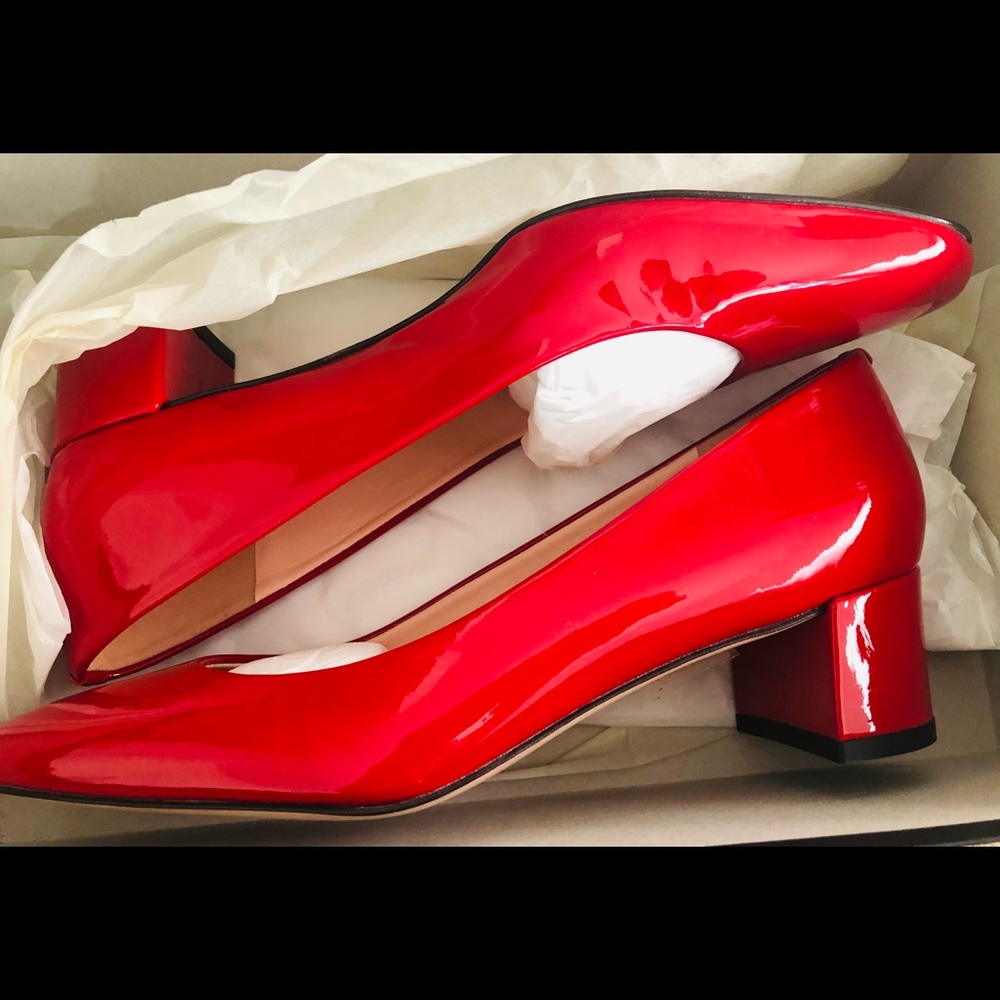 Women patent leather shoes size 8